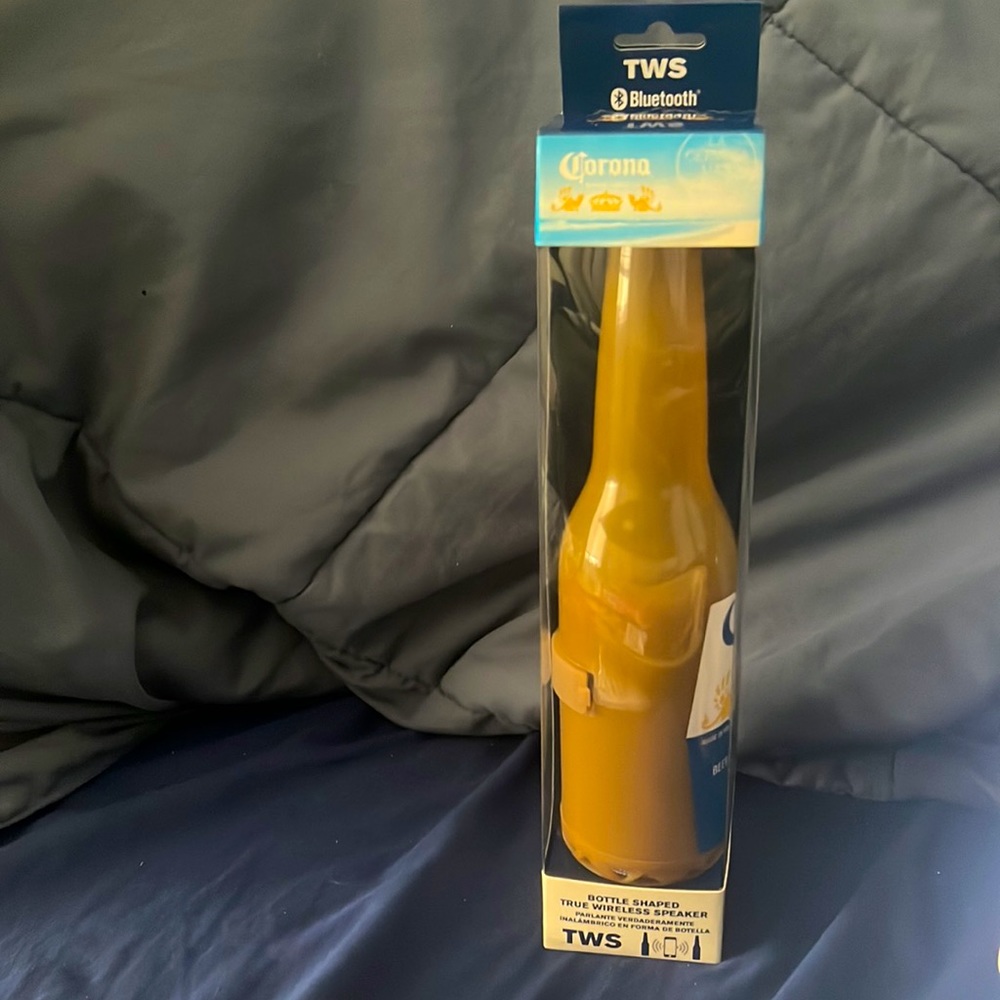 Corona beer bottle Bluetooth speaker NEW IN BOX - Picture 5 of 5